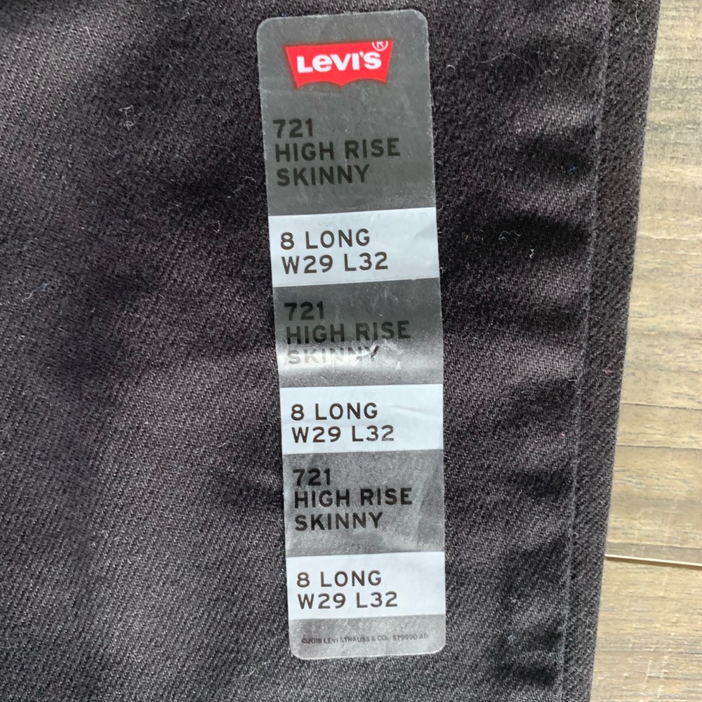 Levi’s 721 8 Long High Rise Skinny Destroyed Black Jeans - Picture 7 of 16